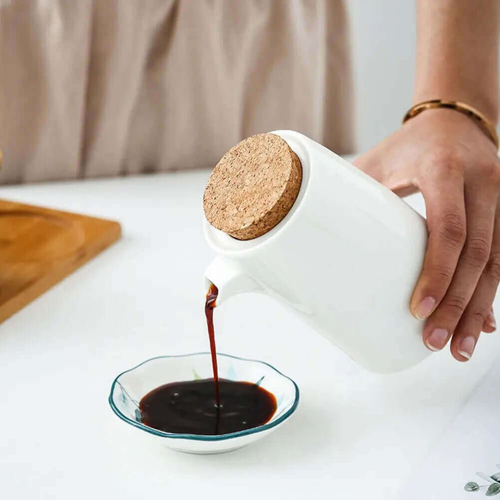 Tovik | Keramisk Olie- og Eddikesæt med Bambusdetaljer | Stilfuld Køkkenopbevaring