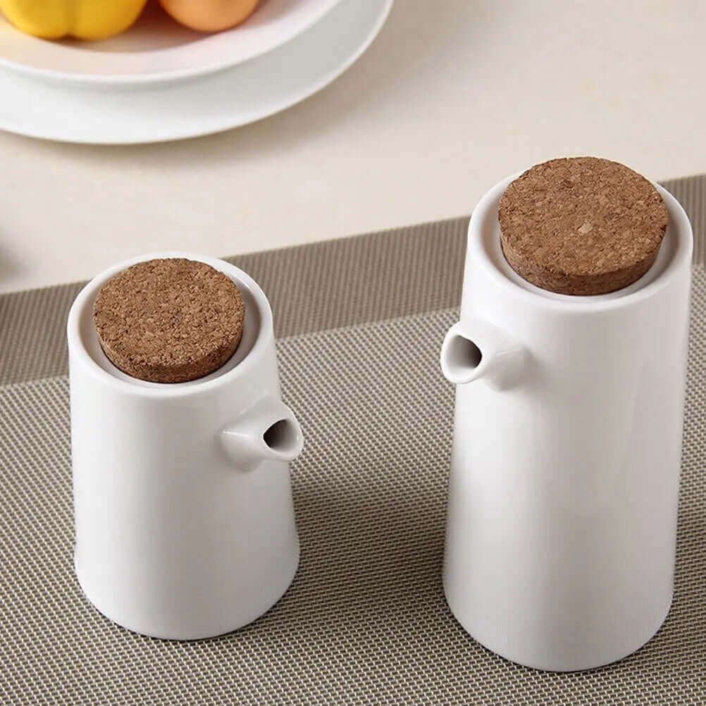 Tovik | Keramisk Olie- og Eddikesæt med Bambusdetaljer | Stilfuld Køkkenopbevaring