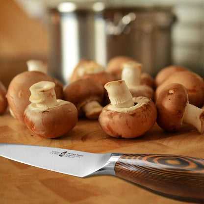 Tovik | Kokkens Kniv 5 Tommer i Rustfrit Stål med Høj Kulstofindhold – Ergonomisk Håndtag i Pakkatræ